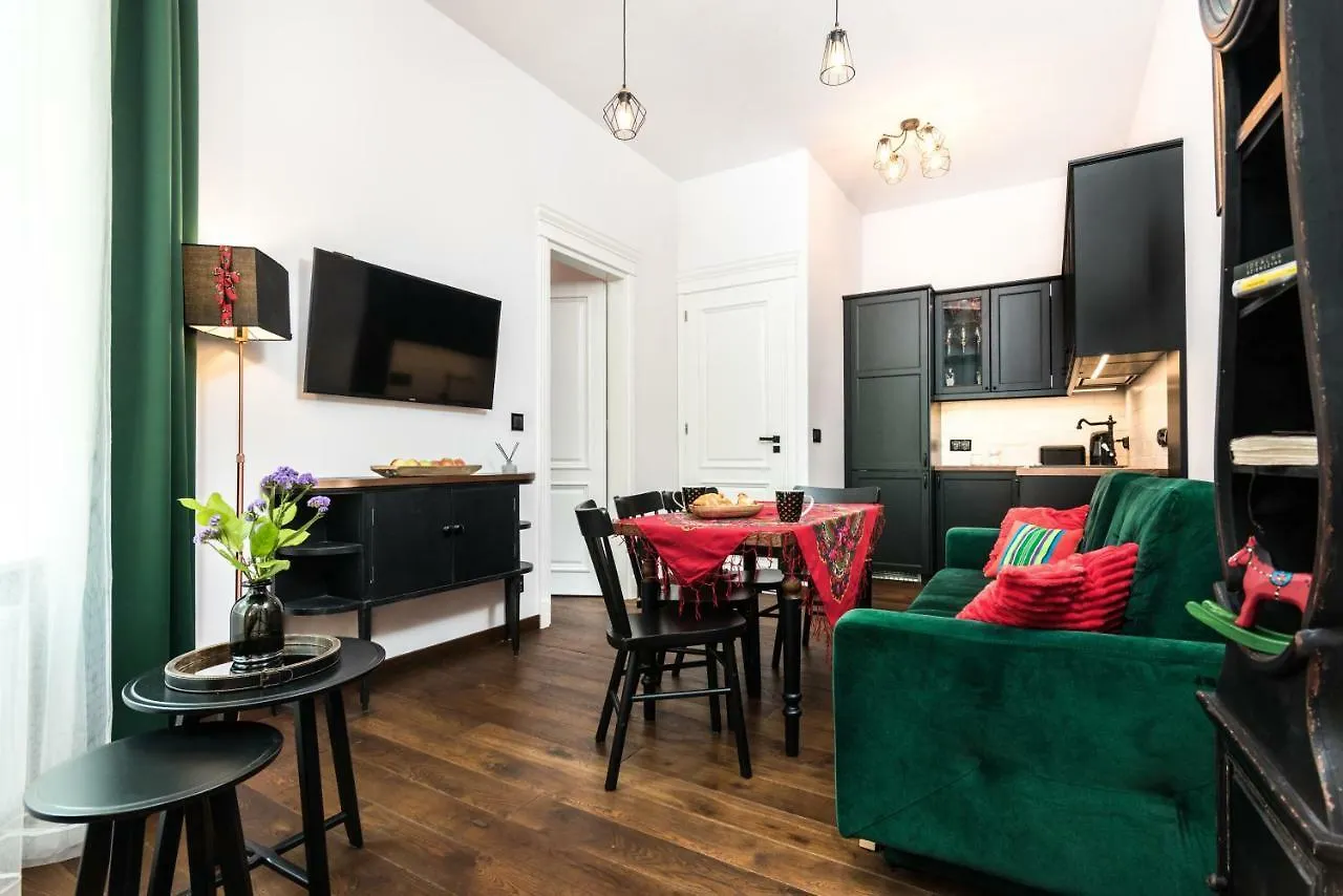 Wooden Horse - New Apartment - Old Town Krakow Poland